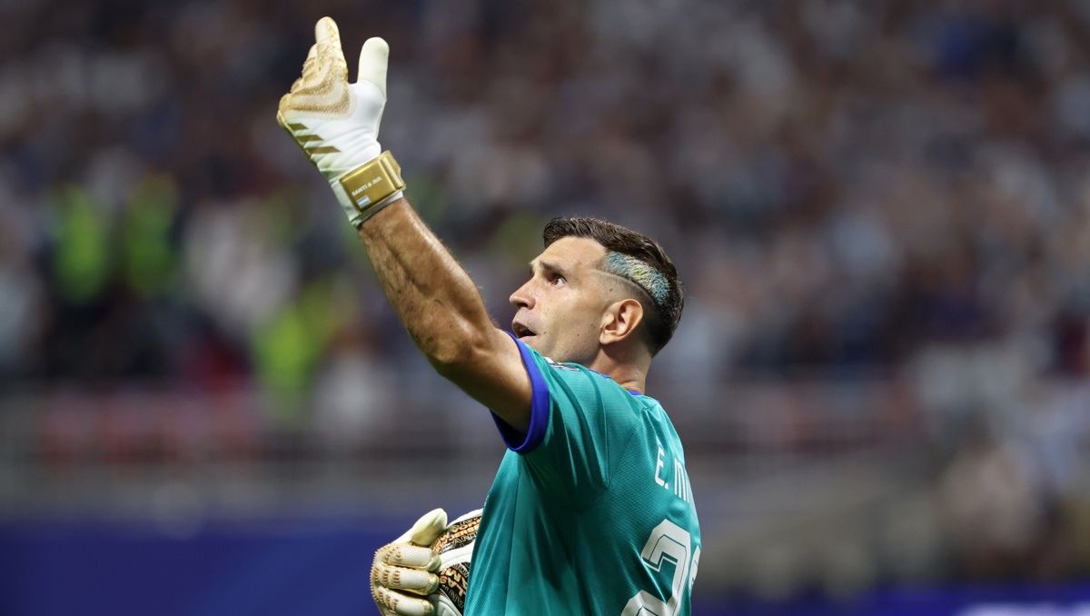 "Todavía me duele la mano": Dibu Martínez sorprende antes de la Final. (Agencia EFE)
