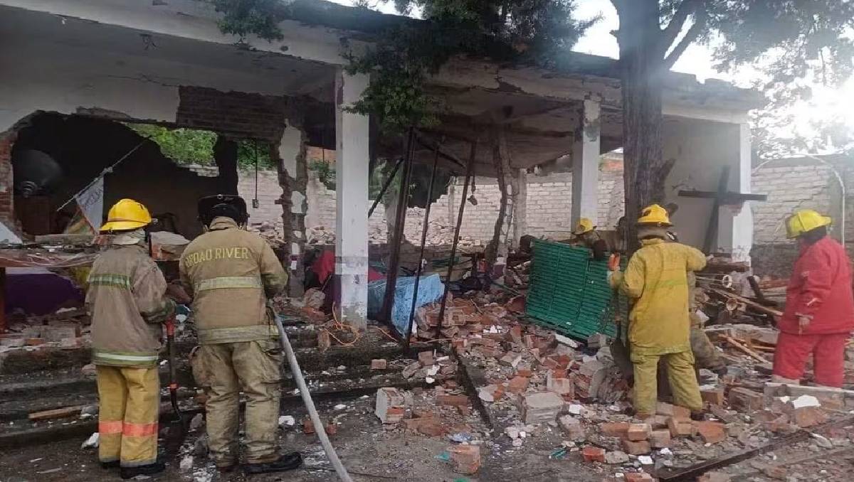 El estallido provocó el derrumbe parcial de la estructura y generó momentos de tensión entre los vecinos | Redes sociales