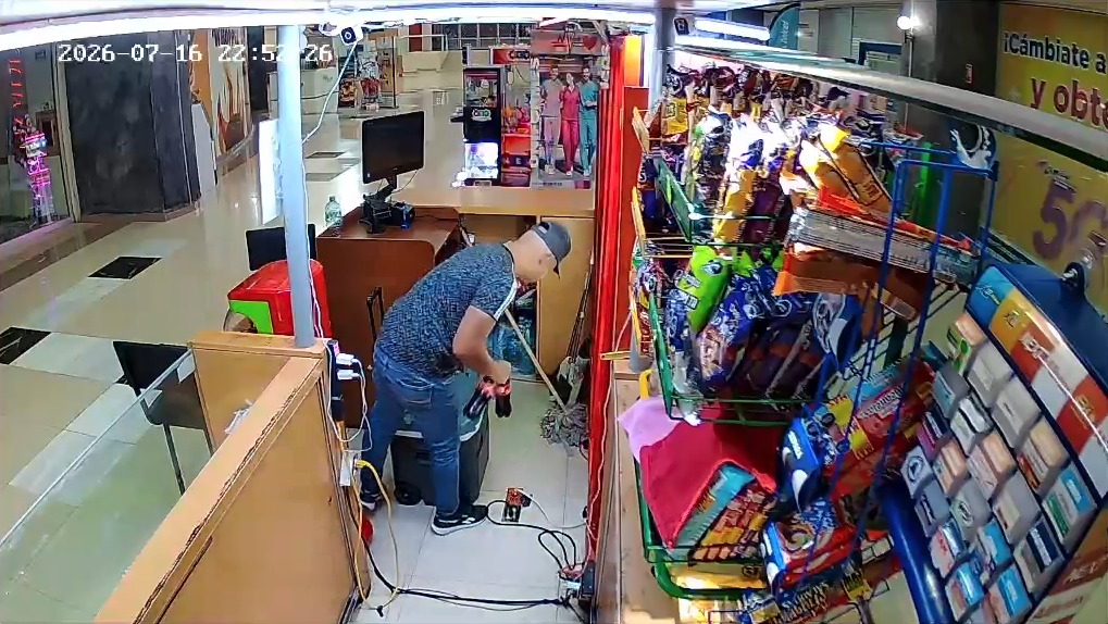 Gracias a las cámaras de videovigilancia, pudo acceder a las imágenes en donde se observa que el robo. | Imágenes de Jorge Eduardo Romero Hernández