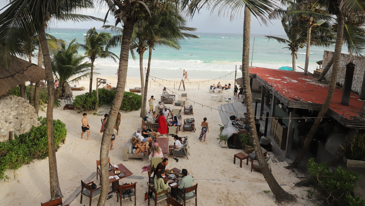 Playas en Tulum, cada vez con menos gente por clina de inseguridad | Foto: Javier Ríos