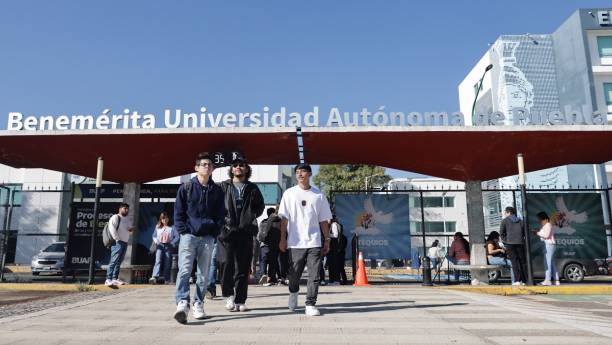 Así puedes tramitar tu título universitario en Puebla | EsImagen