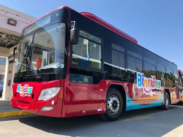 El sistema de transporte BinniBus habilitó rutas sin costo desde El Llano, el ITO y el Parque del Amor hacia la Feria del Mezcal 2026. | Especial