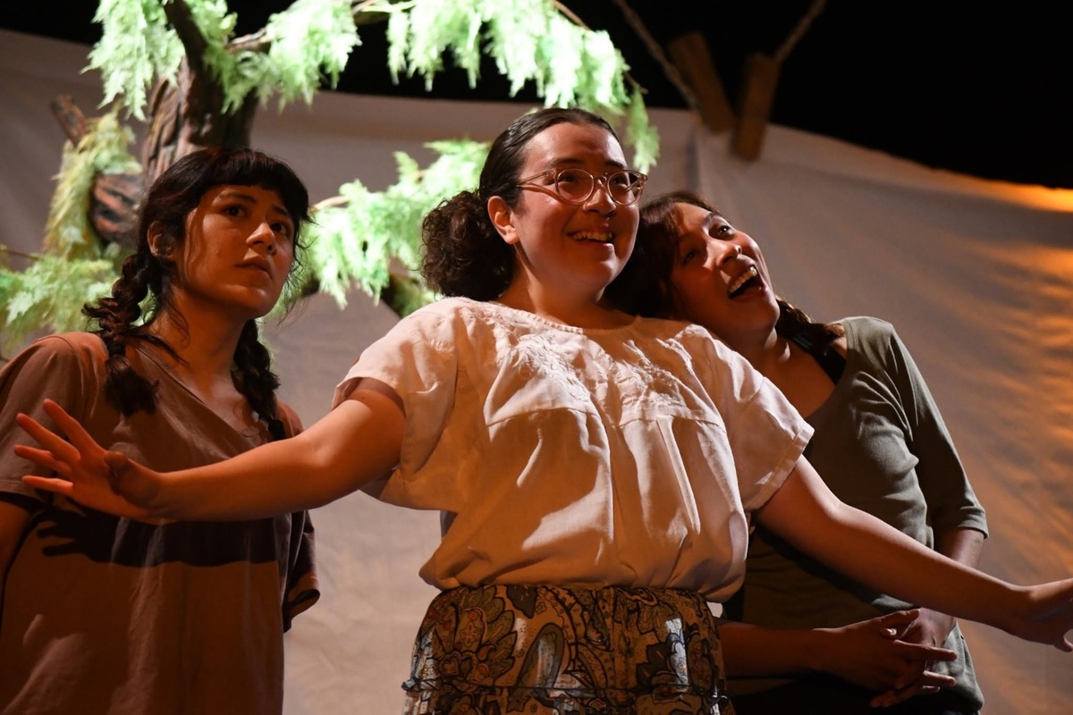 'La voz de la tierra roja' llegará a la Muestra Nacional de Teatro. | Foto: cortesía de Karina Carrasco.