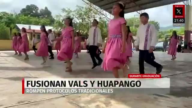 Escuela indígena rompe protocolo de graduación y transforma ceremonia en fiesta cultural