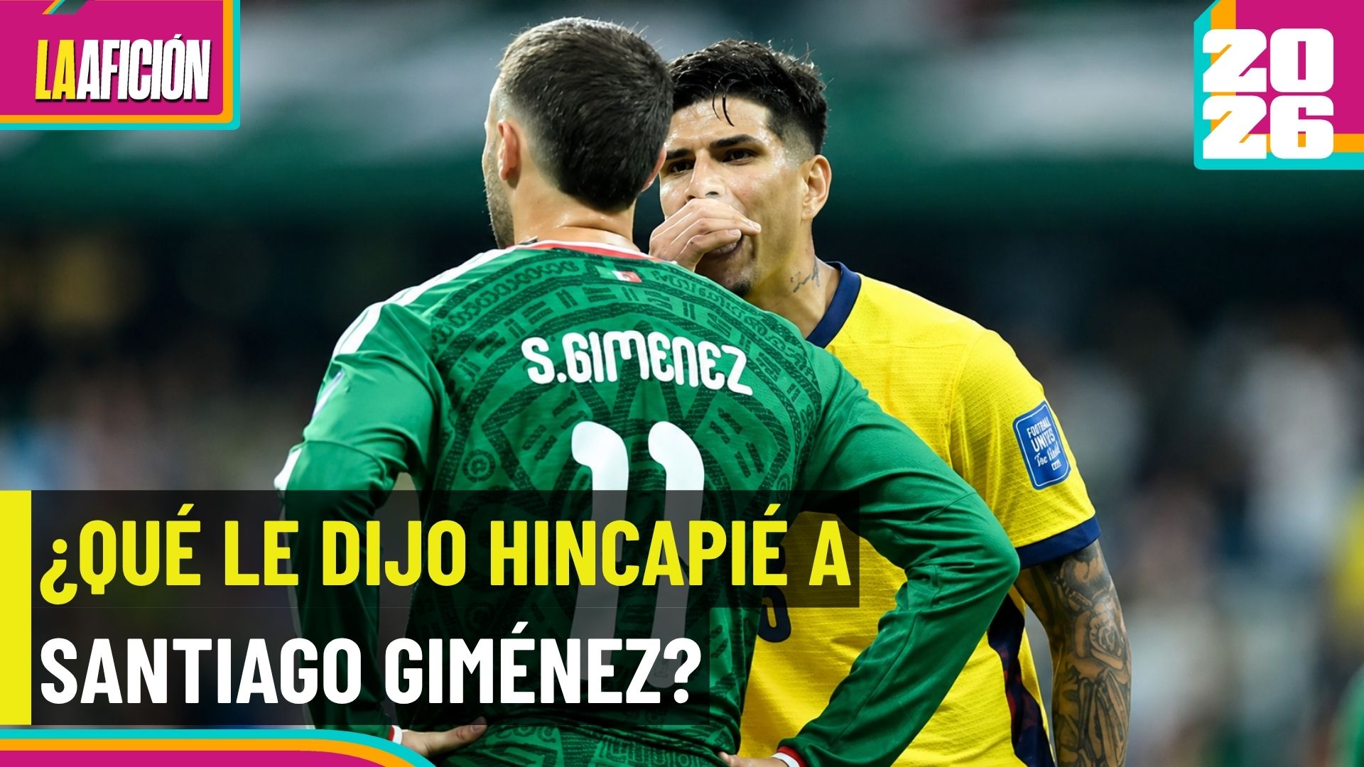 ¿Qué le dijo Hincapié a Santiago Giménez? El mexicano rompe el silencio