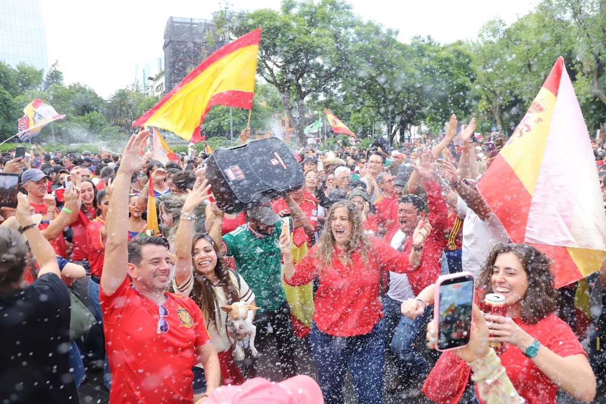 Festejos tras triunfo de España en Mundial 2026 (Javier Ríos).
