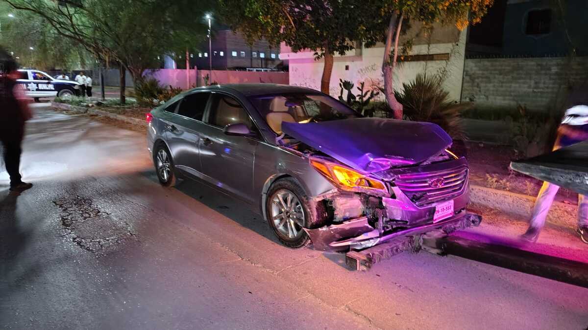 Hombre ebrio provoca choque con mujer embarazada en Torreón.| Especial.