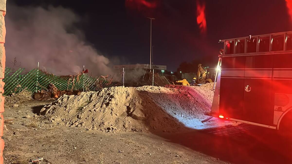 El incendio obligó a prolongar las labores de control y enfriamiento hasta la mañana de este domingo.| Ayuntamiento de Torreón.