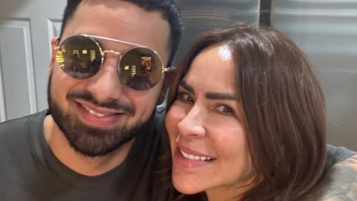 Aylín Mujica junto a su hijo Mauro (IG)