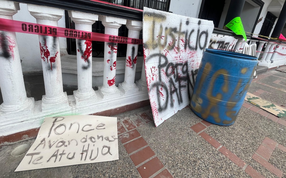Hay cintas de peligro y precaución, además de los sellos | Yazmín Sánchez