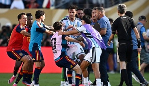 La FIFA investigará a la Selección de Argentina tras la pelea suscitada al término de la Final del Mundial 2026 ante España.