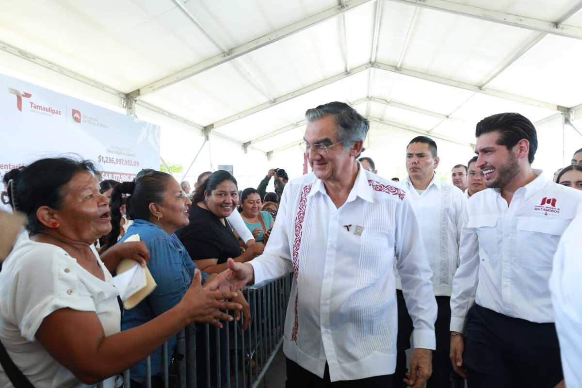 El gobernador Américo Villarreal y el alcalde Beto Granados inauguraron la pavimentación de la avenida Roberto Guerra y entregaron escrituras a famili