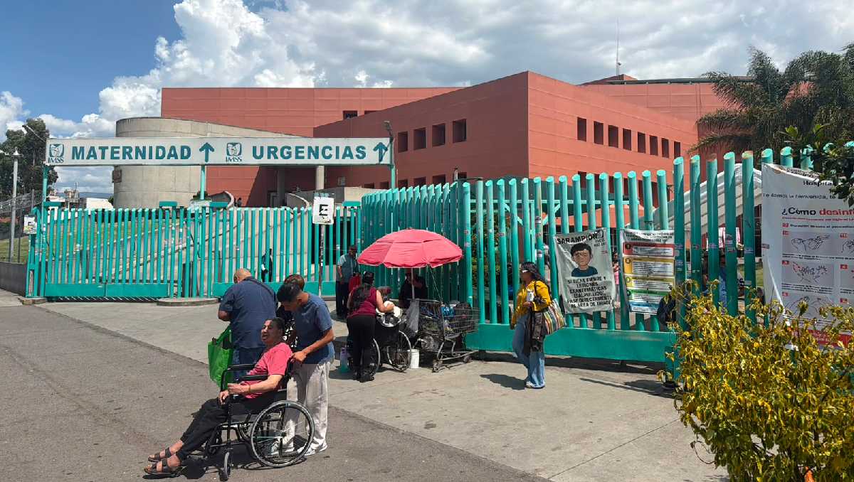 El niño es atendido en un hospital del IMSS en Texcoco, donde su estado era grave hasta el fin de semana. | Foto: Zuleyma García