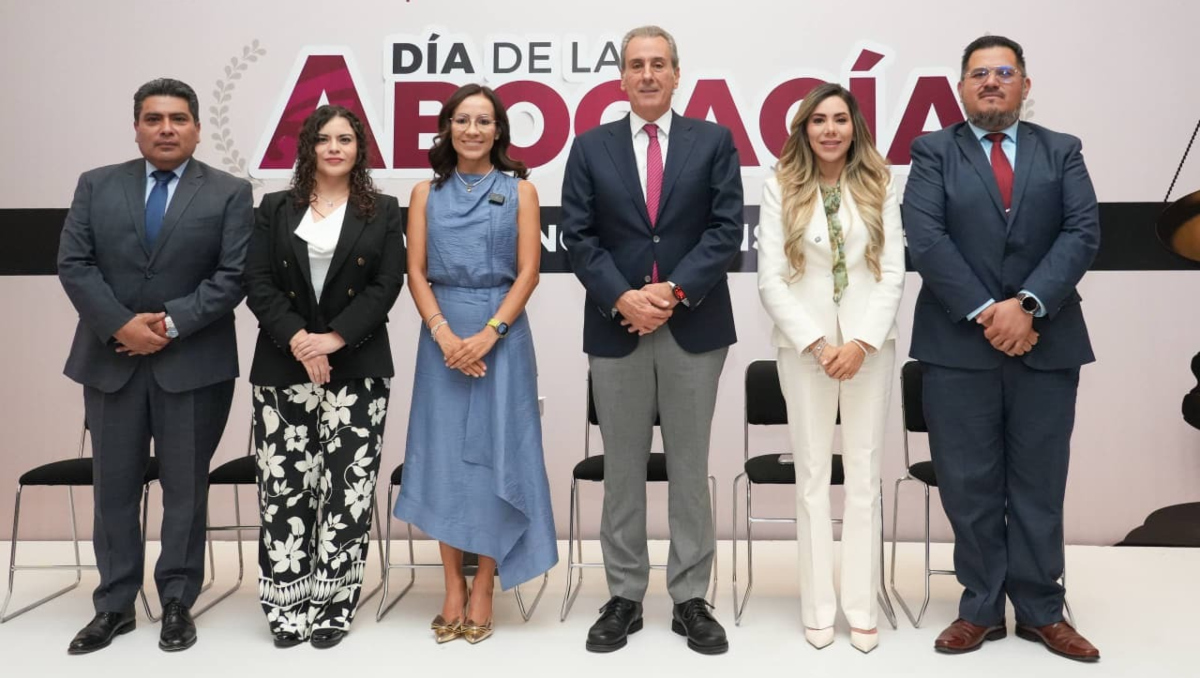 Chedraui llama a ejercer el Derecho con compromiso, ética y vocación | Cortesía: Ayuntamiento de Puebla
