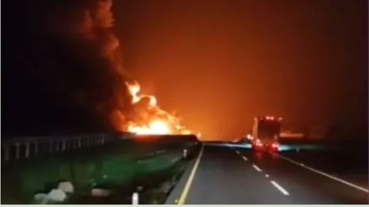 Tras el choque, la pipa cargada con diésel se incendió y explotó. | Redes Sociales
