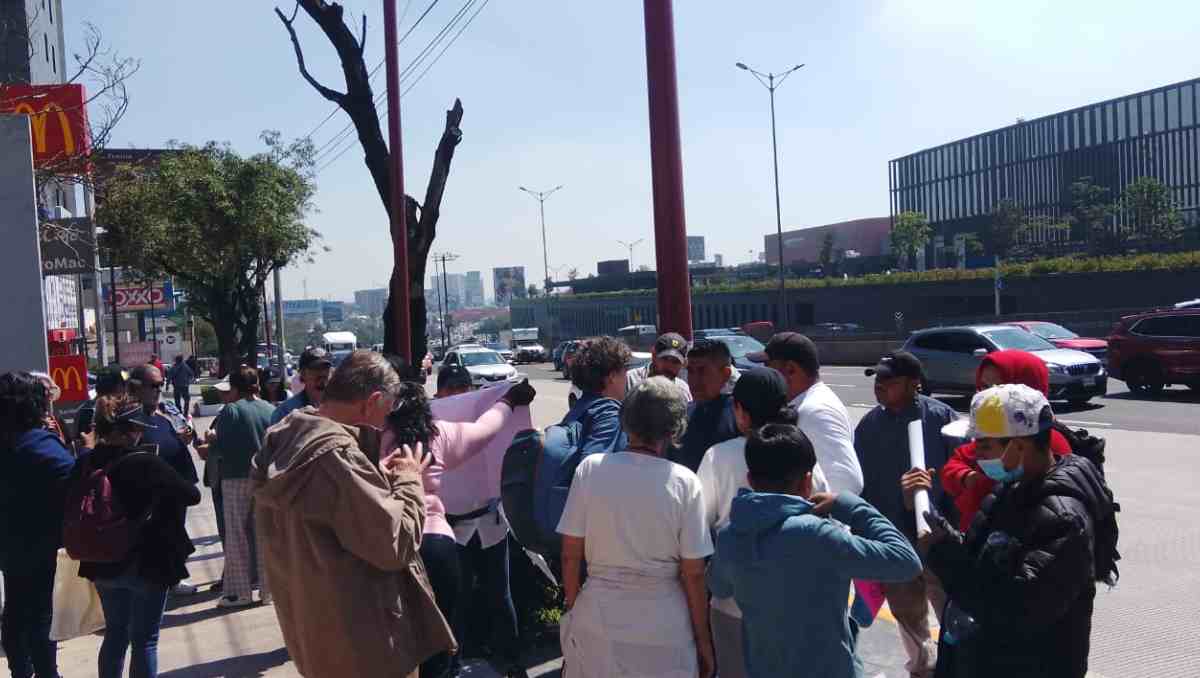 Tras el diálogo con autoridades municipales, los manifestantes liberaron la vialidad alrededor de las 10:30 horas. | Foto: Carlos Zaid