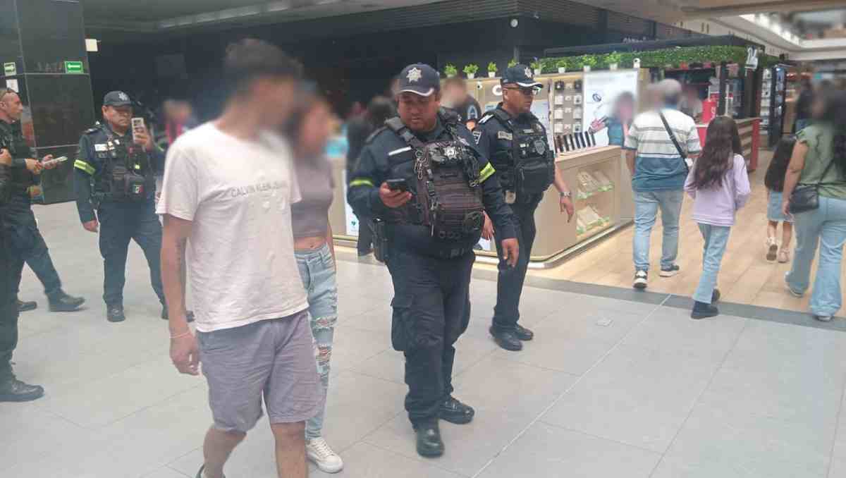 Policías estatales rescataron a una joven de 19 años y evitaron que su familia cayera en una extorsión telefónica. | Foto: Especial