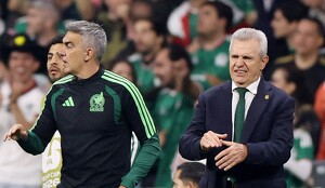 Toni Amor, auxiliar de Javier Aguirre en el Tri, rompe el silencio sobre el cambio de Julián Quiñones