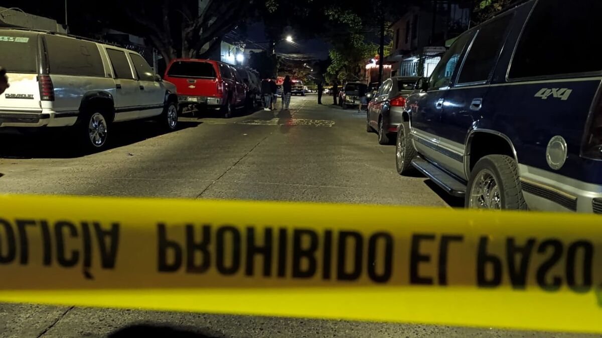 Asesinan a hombre a balazos en la colonia Miravalle de Guadalajara (Vicente Torres)