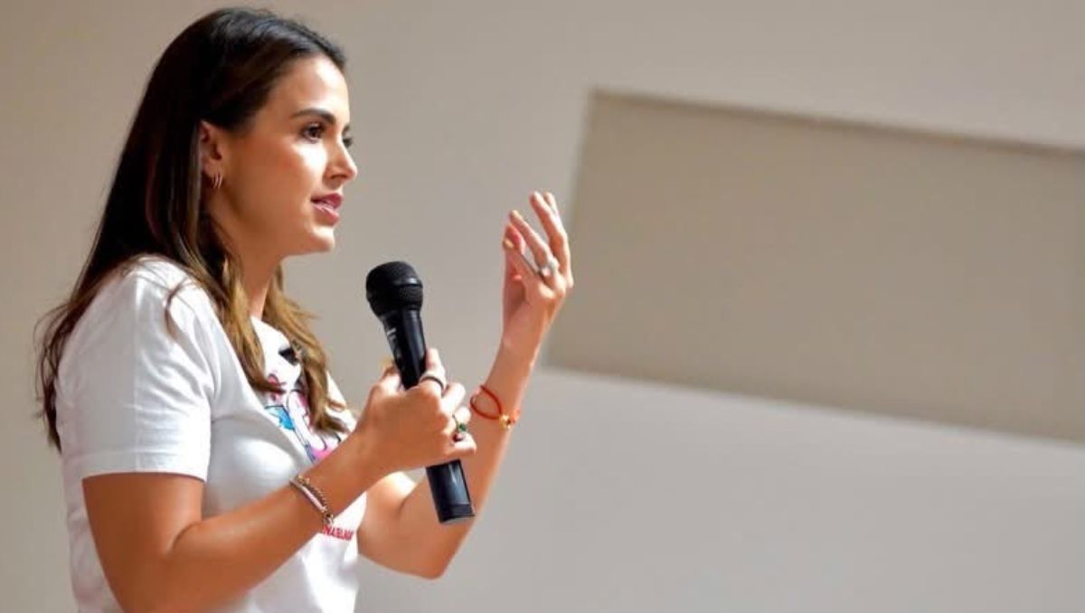 De la Garza dijo que continuará reuniéndose con habitantes de distintas colonias de Monterrey. Foto: Especial