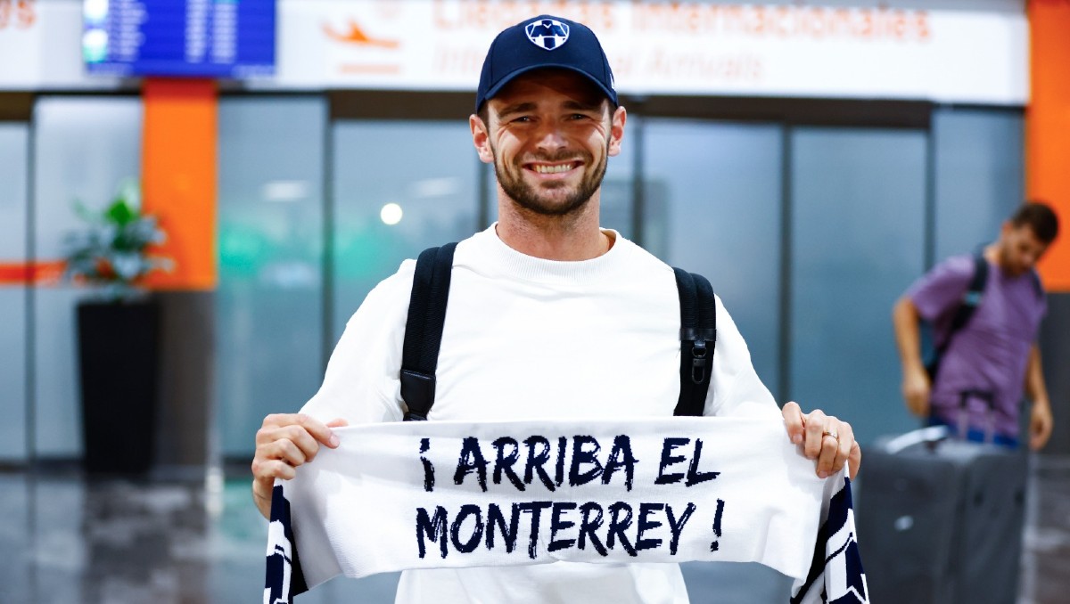 Hugo Cuypers llega a Monterrey para firmar con Rayados (Jorge López)