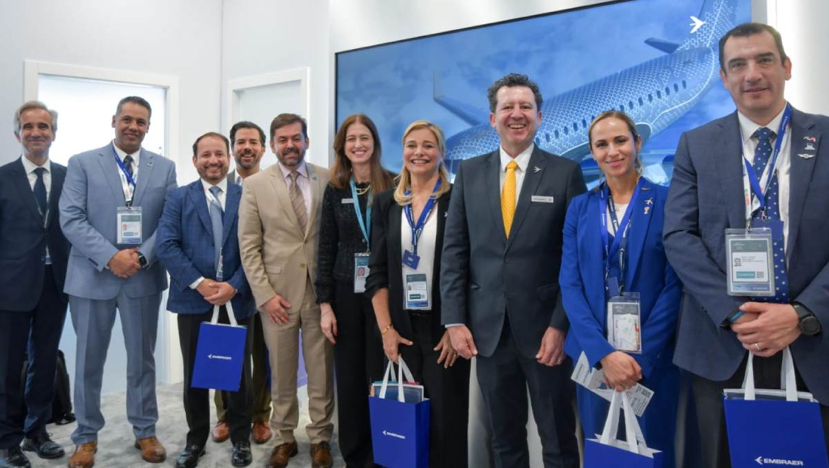 Maru Campos se reúne con directivos de Embraer en Farnborough 2026. | Especial