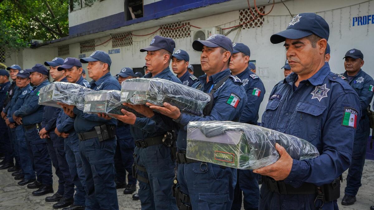 Policía Municipal de Huejutla recibió nuevo equipo táctico. (Cortesía)