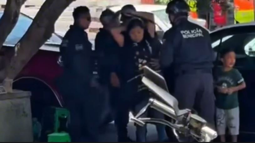 Vendedora de plátano es detenida por policía de Oaxaca |Foto: Especial