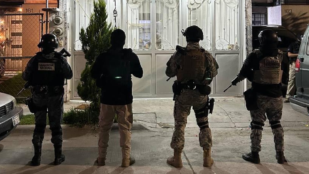Las autoridades realizan análisis balísticos a las armas aseguradas para determinar si fueron utilizadas en otros ataques. | Cortesía