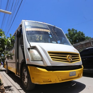El síndico del Ayuntamiento de León, Román Cifuentes Negrete informó que se analiza el posible incremento a la tarifa del transporte público tras reuniones.