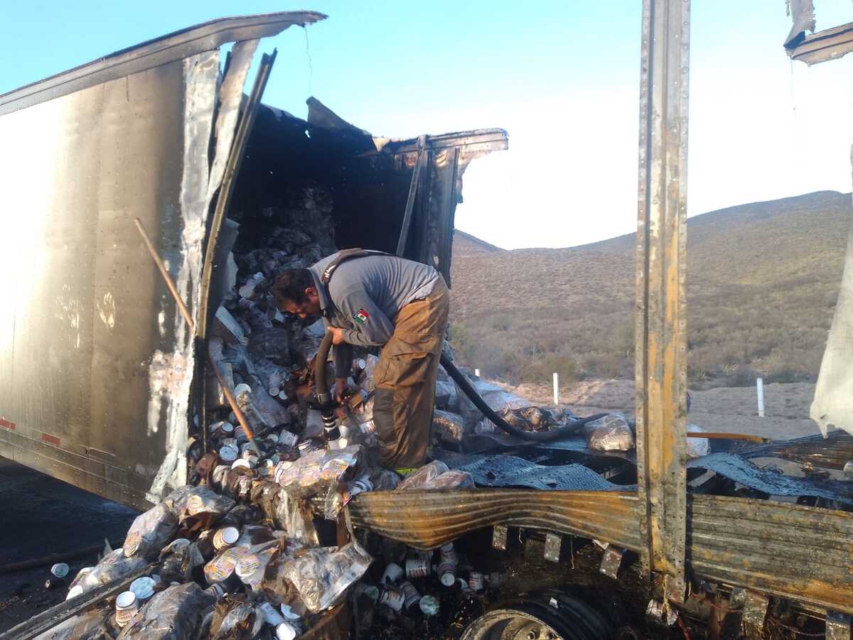 Se desconoce la causa del incendio, pero provocó pérdida total del producto. | Cortesía Protección Civil