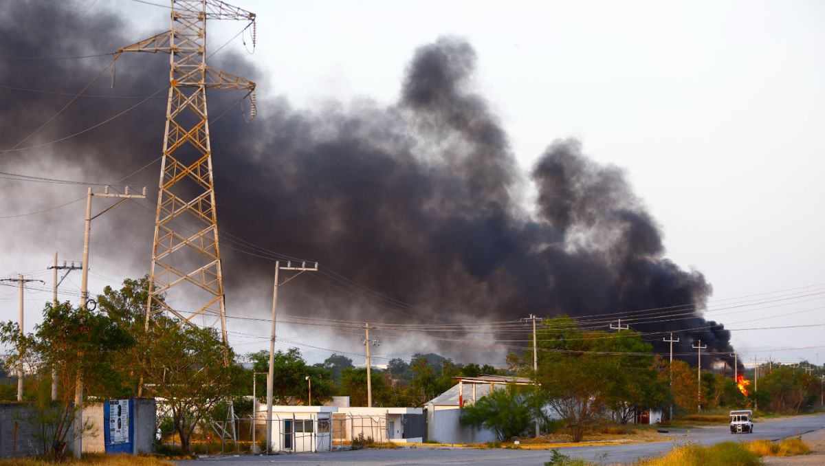 La tarde del miércoles se incendió una empresa dedicada al almacenamiento y transporte de hidrocarburo, donde murió una persona. Jorge López