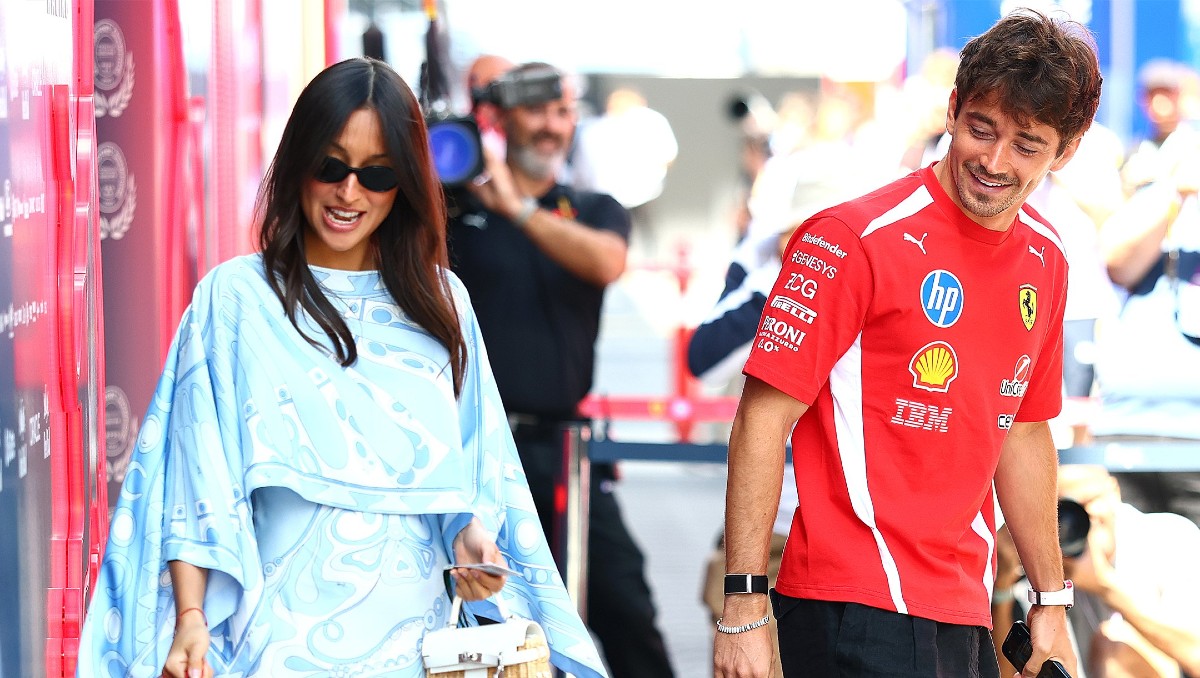 Alexandra Saint Mleux y Charles Leclerc esperarían a su primer bebé (X: @F1)