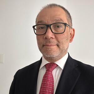 Descubre las semblanzas de los panelistas especializados en autocuidado.