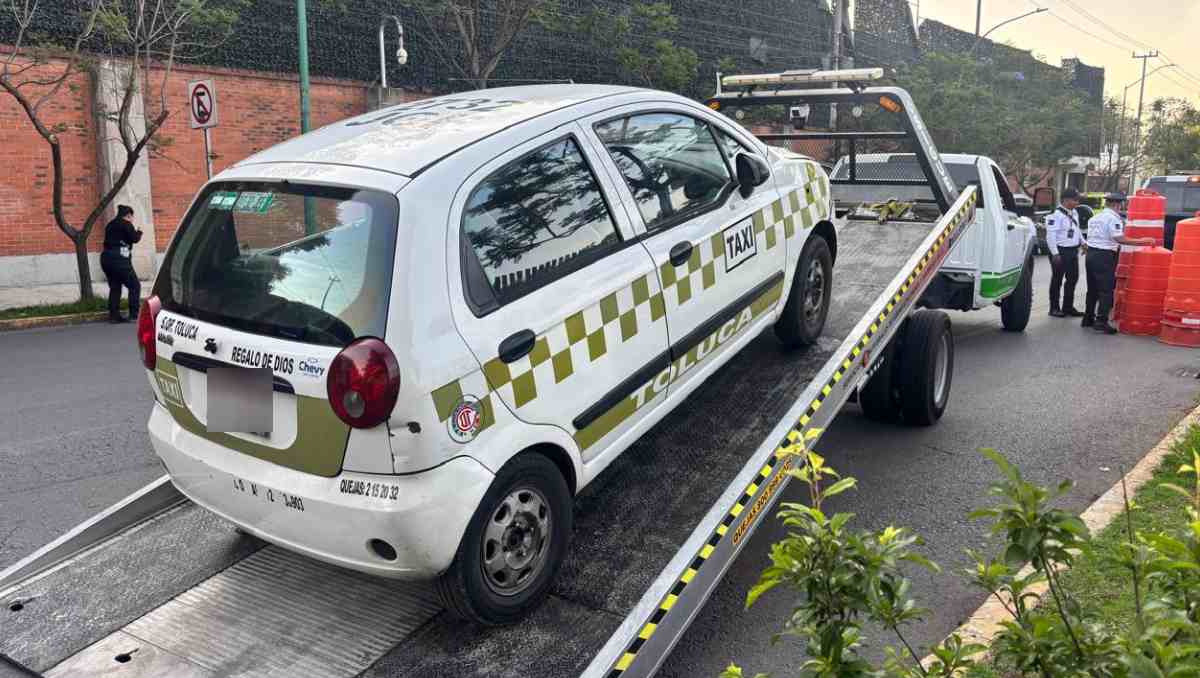 Las multas siguen suspendidas en Toluca, pero estacionarse en zonas prohibidas puede terminar en el corralón. | Foto: Especial