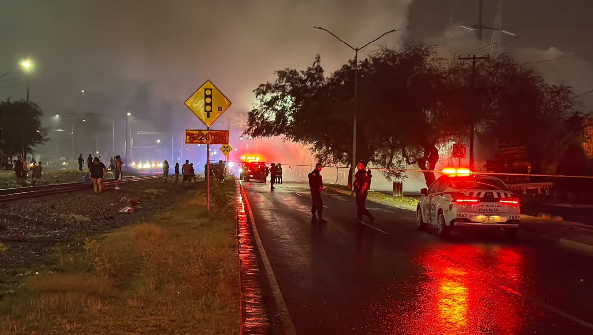 Al sitio acudieron Protección Civil de Monterrey, Bomberos de San Nicolás y la Policía Municipal. Miranda Arias