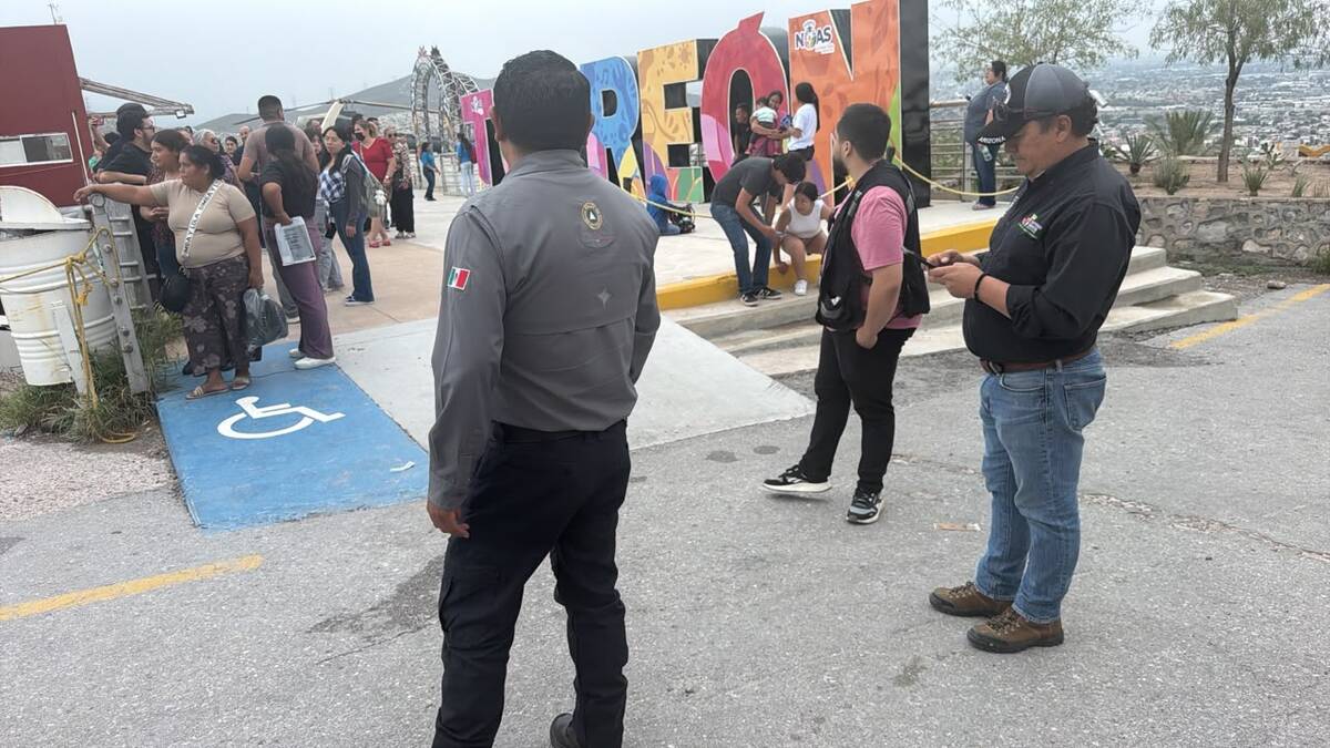 En Torreón, falla eléctrica suspende el Teleférico y evacúan Puerto Noas. | Foto: cortesía de PC Torreón.