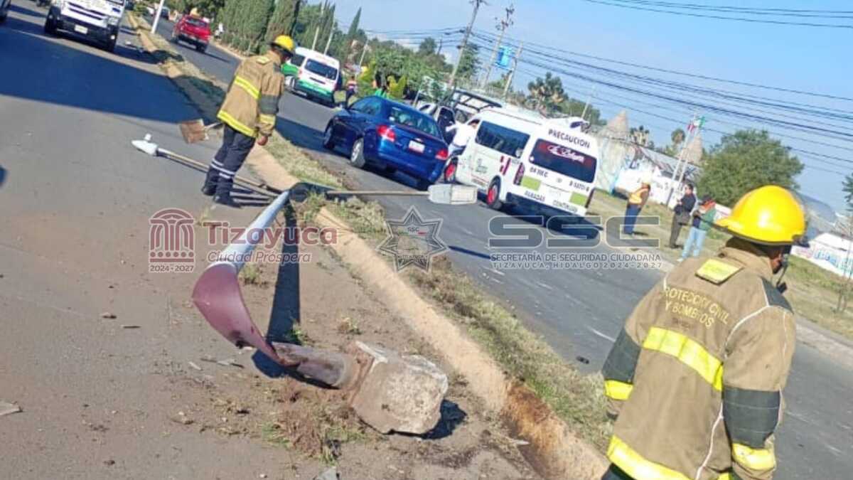 Camioneta particular perdió el control y terminó impactándose. (Cortesía)