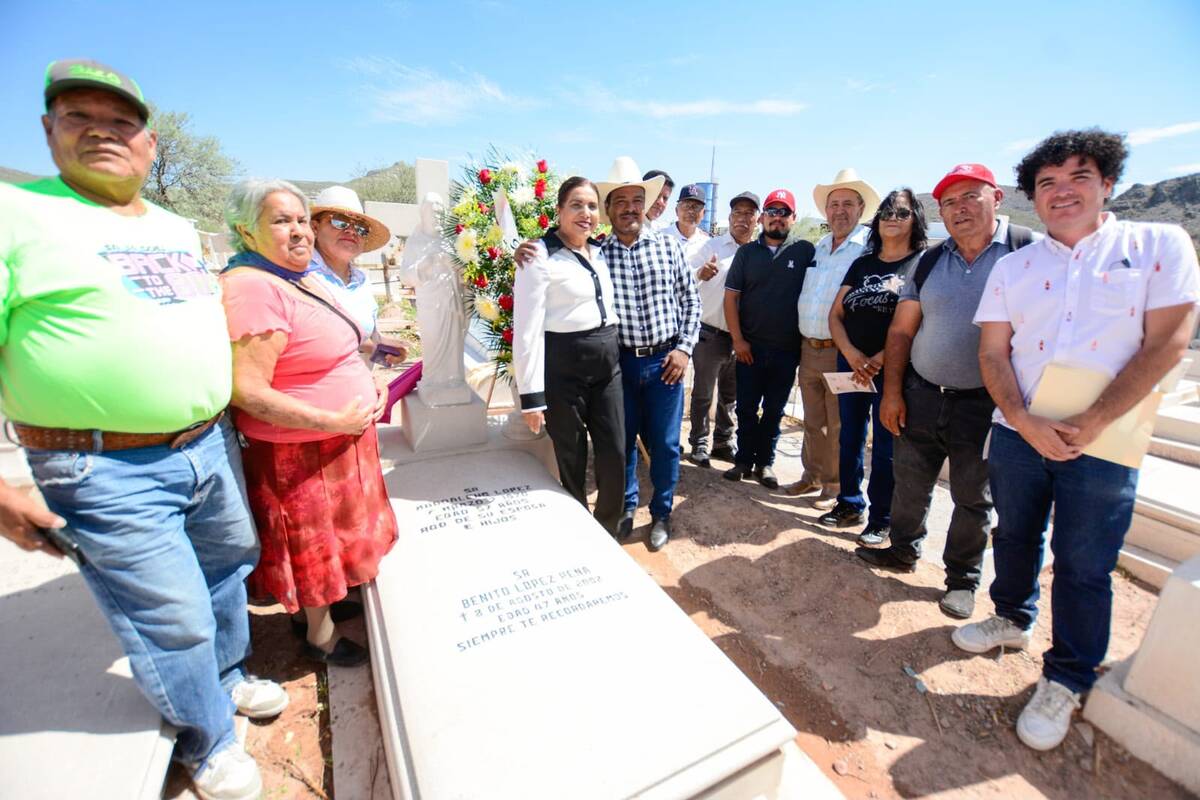 Conmemoraron el 114 aniversario del natalicio de José Magdaleno López Ramos con su familia. | Luis Alatorre