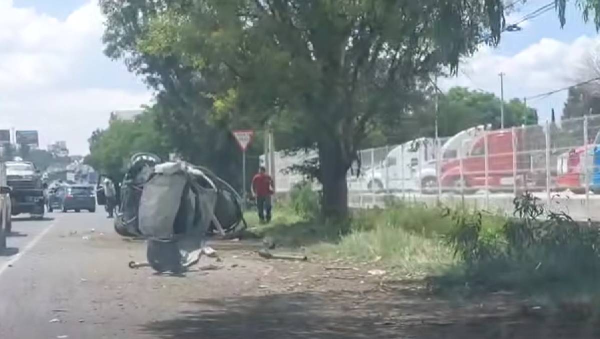 La unidad quedó sobre la carretera Silao-León | Cortesía