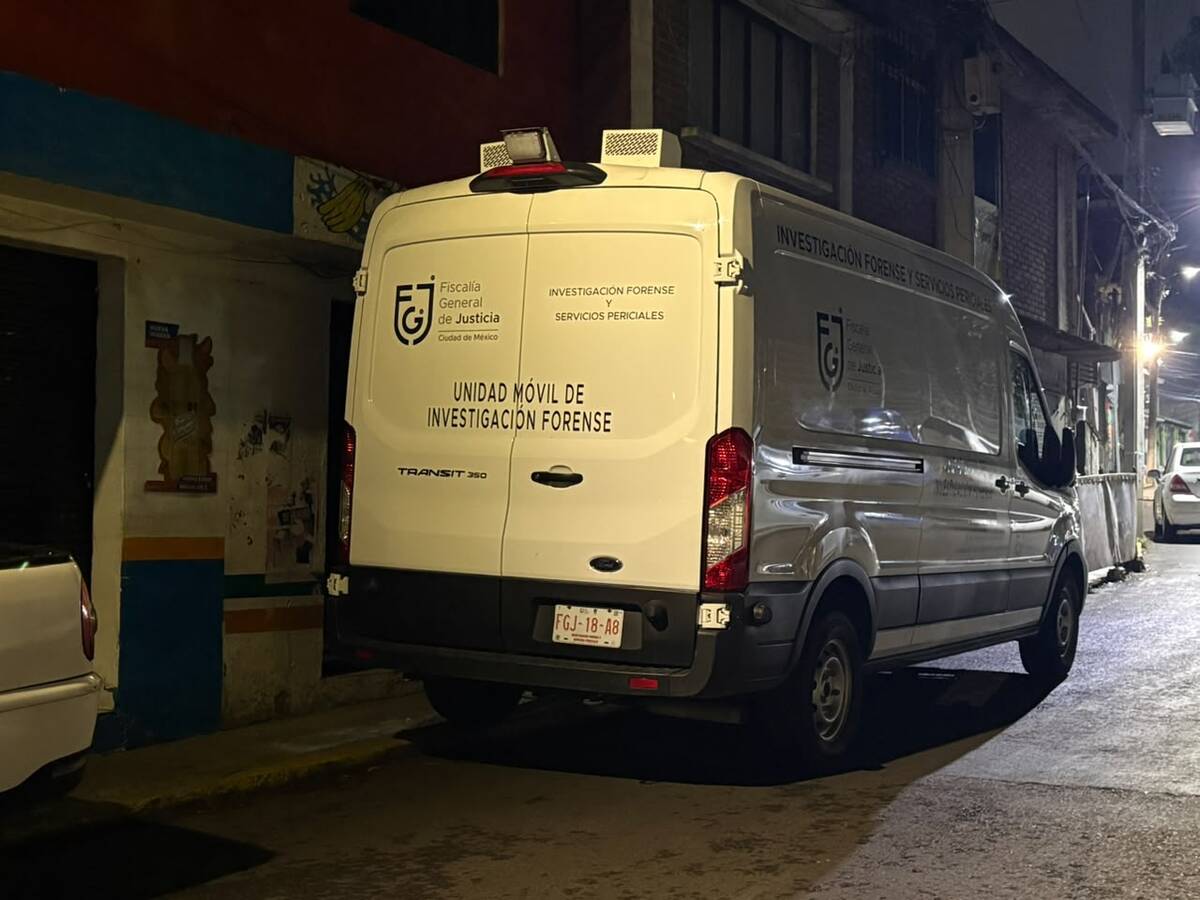 La zona fue resguardada por elementos de la SSC y Fiscalía capitalina. | Enrique Luna