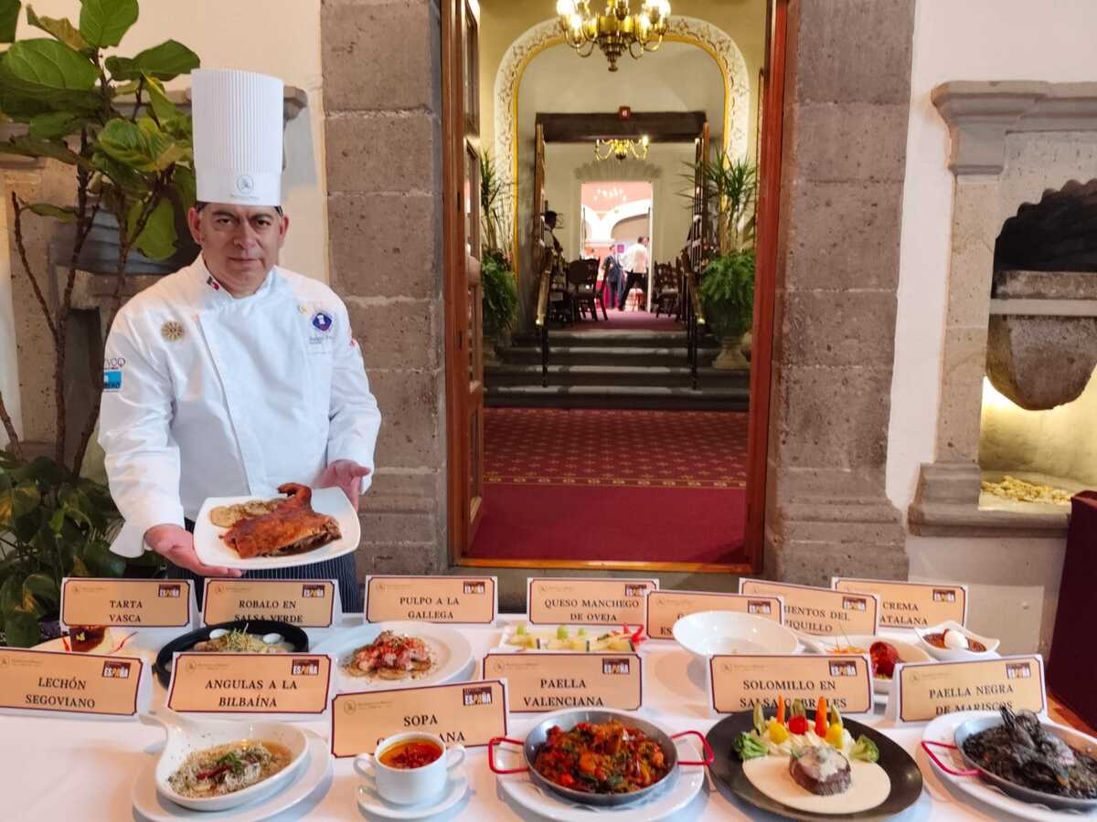 El chef anfitrión mostró los platillos que se pueden degustar durante el Festival de España / Adriana Jiménez