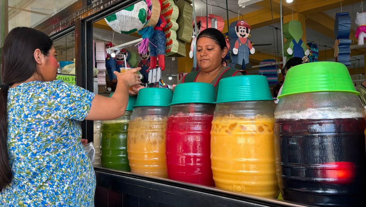 Comerciantes reportan una alta demanda en los primeros días de la temporada de jobito. (Alberto Cano)