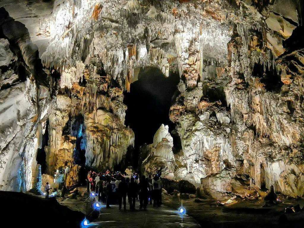 Denuncian modus operandi de secuestro a turistas en Grutas de Cacahuamilpa. | Foto: Especial