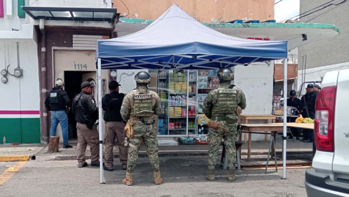 Una farmacia ubicada en Tlalnepantla formó parte de las verificaciones realizadas por autoridades federales. | Foto: Marina