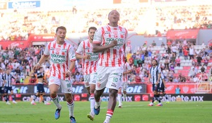 Necaxa se llevó los tres puntos tras vencer a Monterrey en la Jornada 2 del Apertura 2026 de la Liga MX, partido donde Rayados se quedó con un hombre menos.