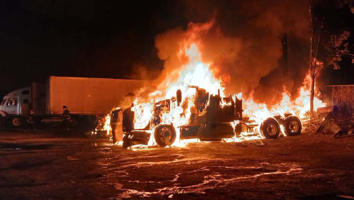 No se reportaron personas heridas por el incendio en Tlalnepantla de este domingo 26 de julio. Foto: RRSS de Protección Civil y Bomberos Tlalnepantla
