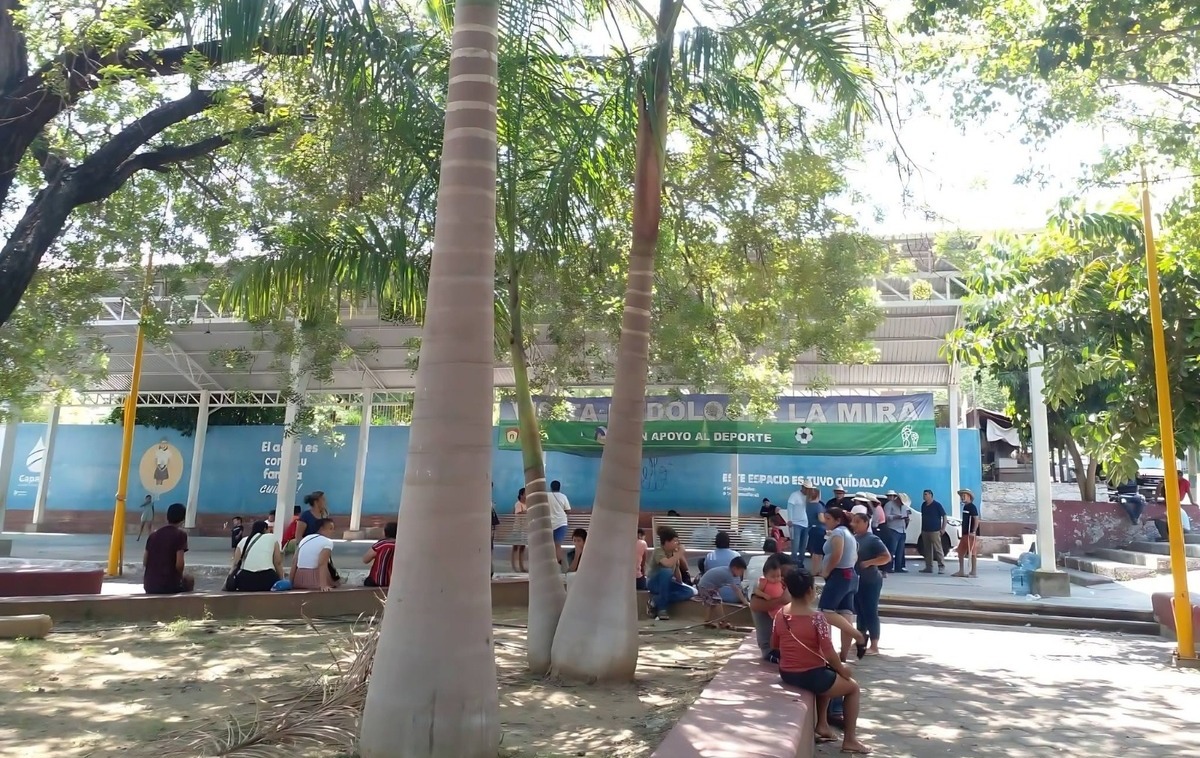 Violencia y drones desplazan a decenas de familias en Lázaro Cárdenas