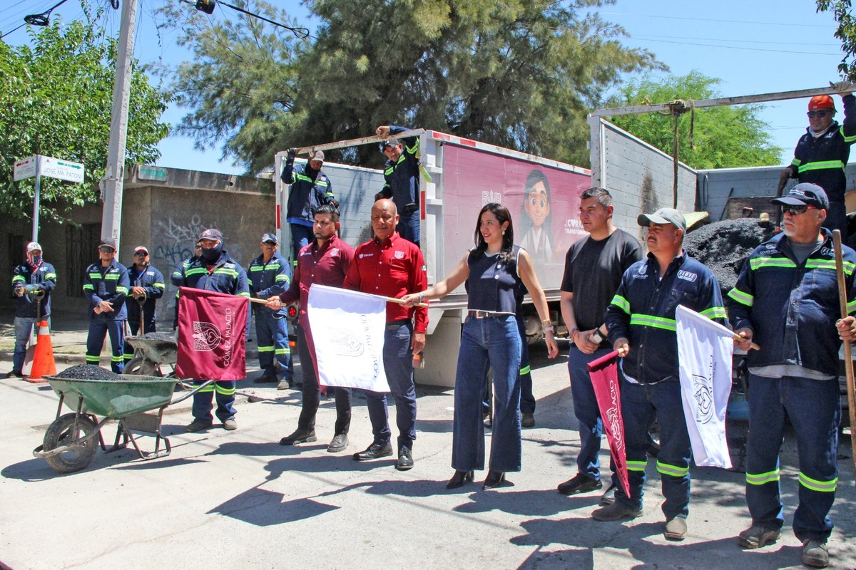 Gómez Palacio arranca bacheo con jornadas nocturnas intensivas.|Roberto Amaya.