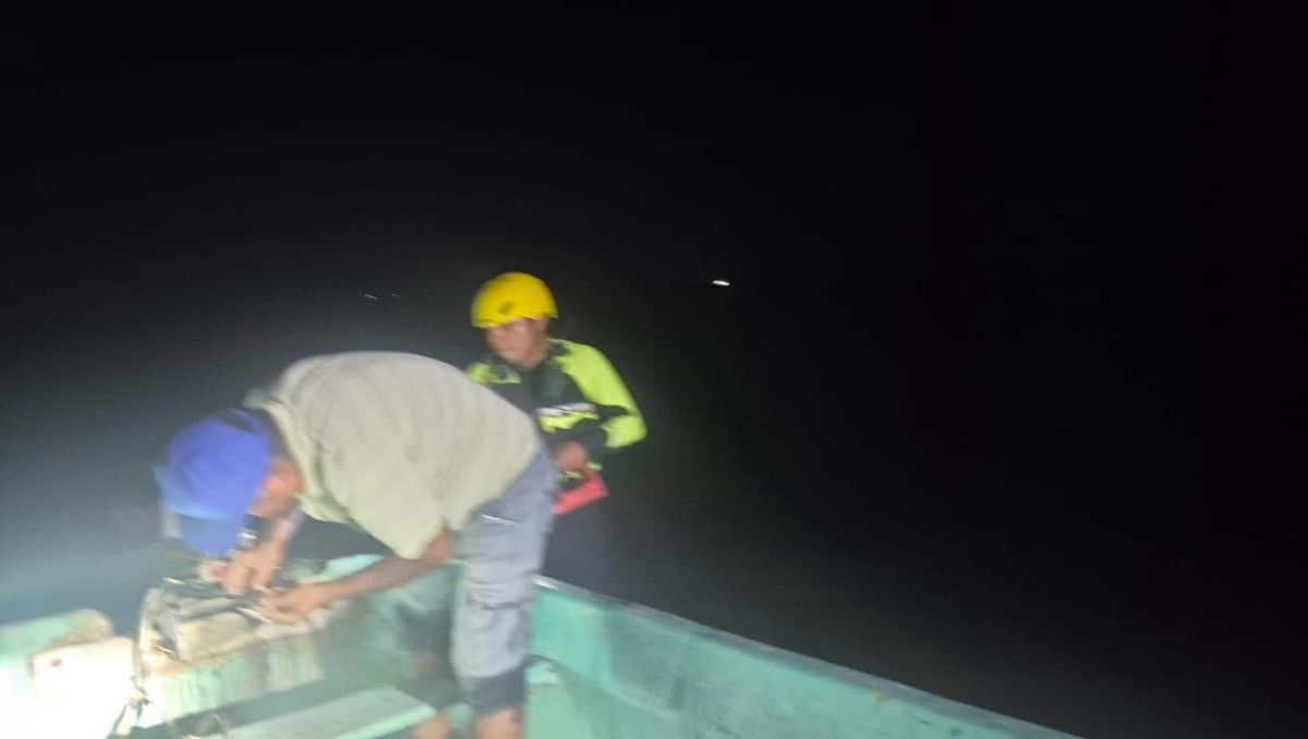 Los hombres fueron puestos a salvo después de no poder regresar a la orilla de la presa | Especial